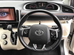 TOYOTA SIENTA G 3